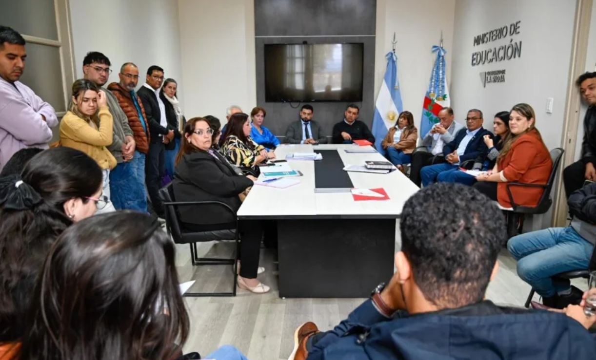 La Rioja diseña un plan integral para abordar el problema de las amenazas en las escuelas