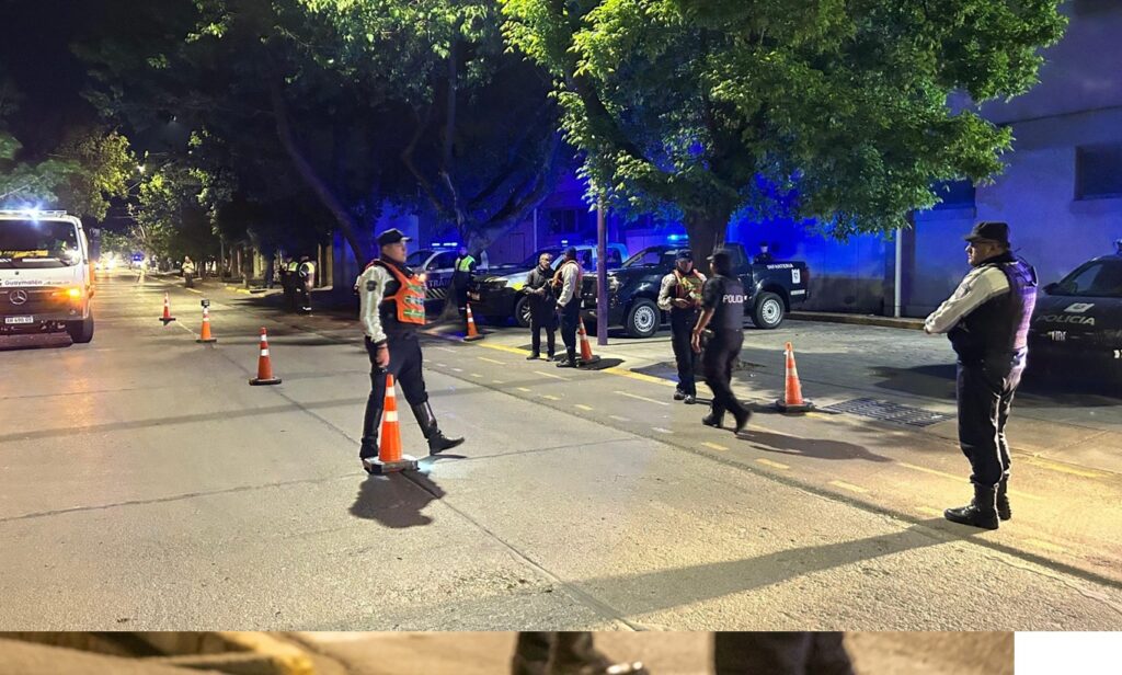 Personal de tránsito en Mendoza