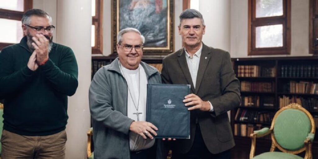 El intendente de la ciudad de Córdoba Daniel Passerini y el cardenal Ángel Rossi