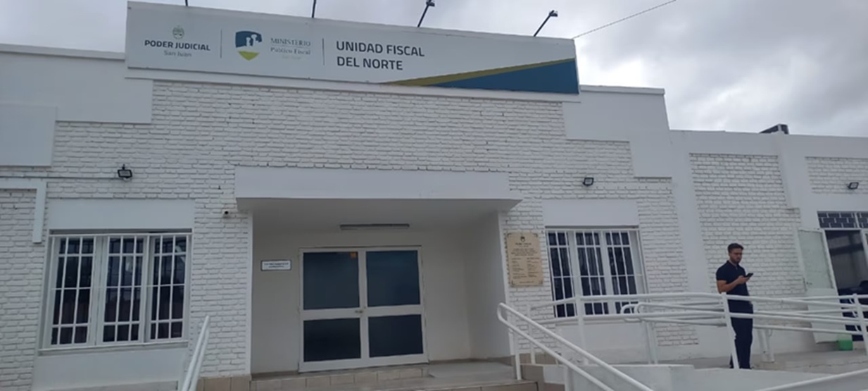 Acusan a un guardaparques de crear un perfil falso de su ex