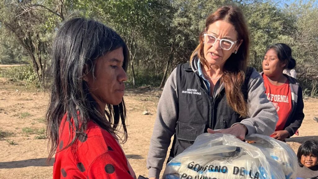 Entregan asistencia alimentaria a comunidades originarias de Salta