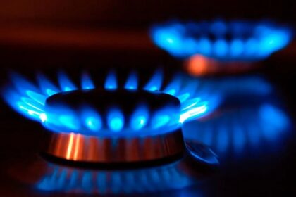 Gas