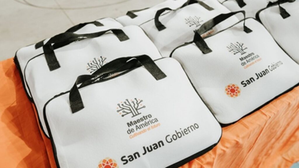 San Juan: entregarán notebooks a docentes y estudiantes