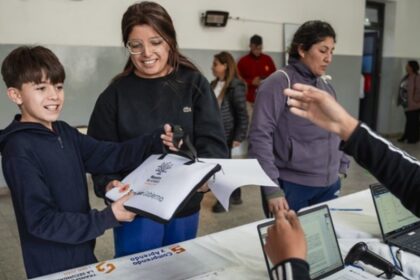 San Juan: entregarán notebooks a docentes y estudiantes