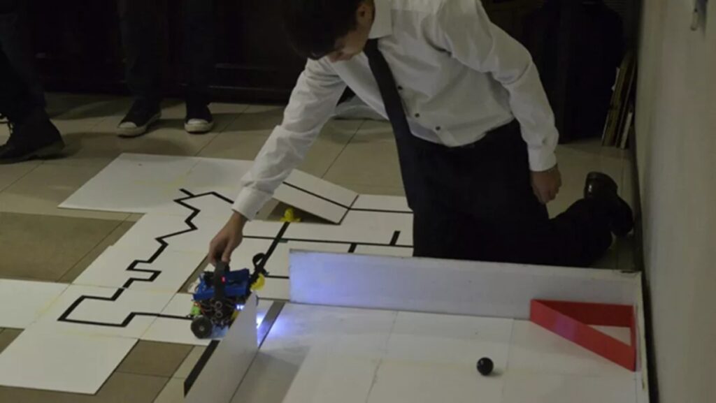 Jóvenes salteños representarán a la Argentina en el Mundial de Robótica