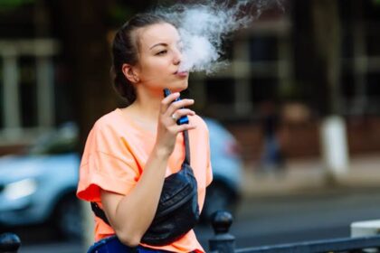 Los vapeadores deberán tener una advertencia sobre los riesgos para la salud
